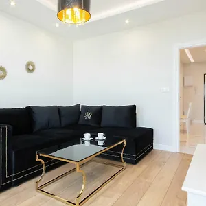 Aura Sky By Renters Apartament
